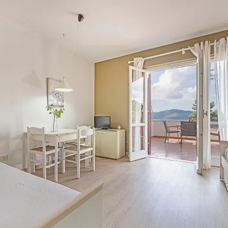 Turistica-2 By Interhome * カポリーヴェリ